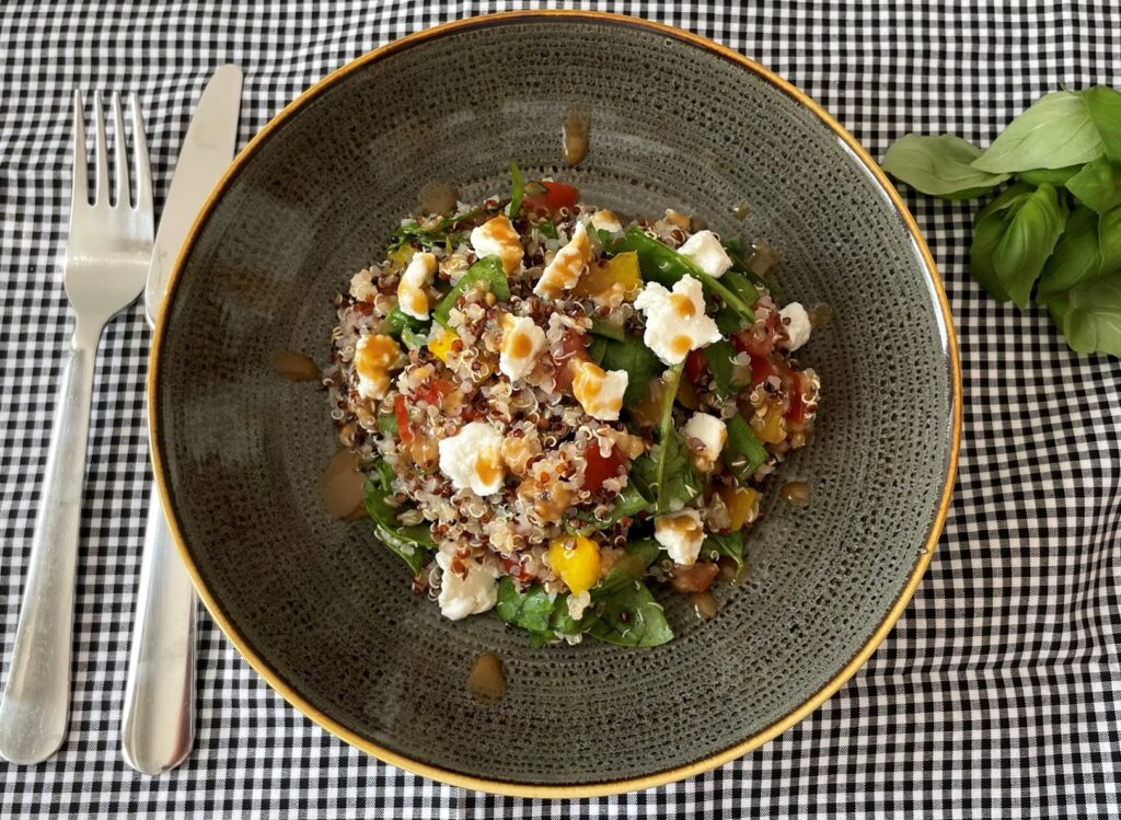 Low FODMAP Goats Cheese, Spinach and Quinoa Salad